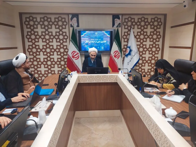 نشست ششم کارگاه گفت‌وگوی دینی در عرصه بین‌الملل با شرکت بیش از ۵۰ نفر از خواهران و برادران طلبه زبان‌دان