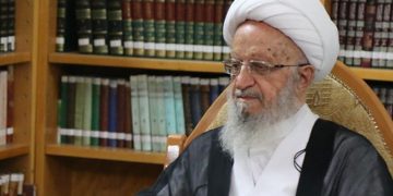 آية الله العظمى مكارم الشيرازي: حقوق الإنسان التي يتغنى بها الغرب تعني الجرائم وقتل الآلاف من النساء والأطفال