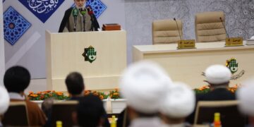 بزرگداشت هزاره حوزه علمیه نجف آغاز شد؛ تأکید بر احیای میراث شیخ طوسی