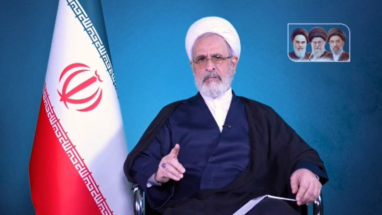 باید از تبدیل سرزمین‌های اسلامی به میدان جنگ‌های پی‌درپی جلوگیری شود