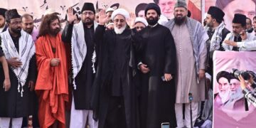 اجتماع عظیم هندی ها در گرامی داشت یاد و نام رهبر شهید