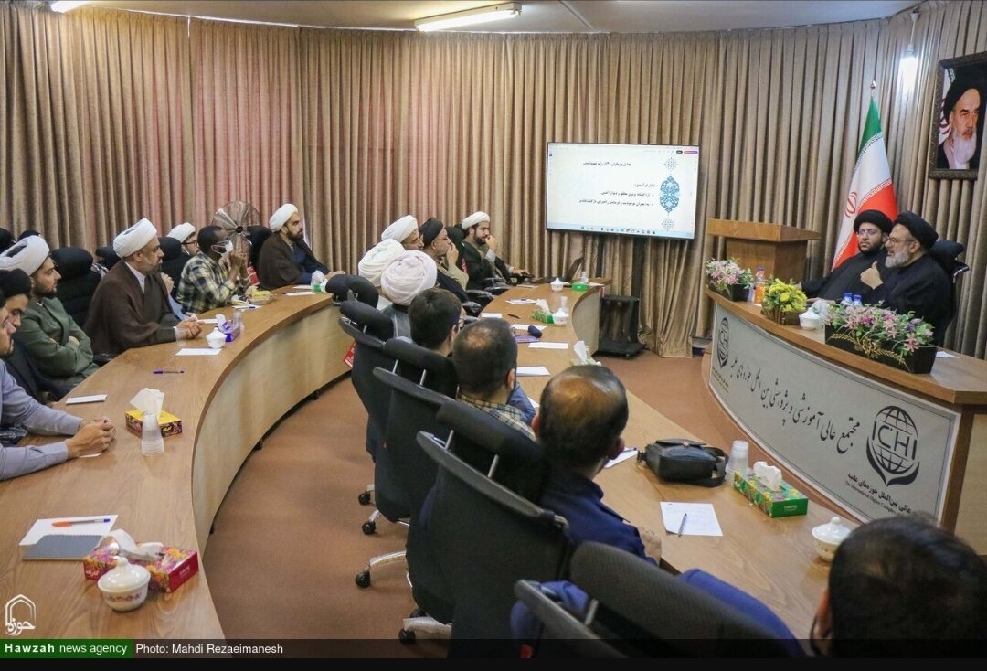بررسی ابعاد جنگ تحمیلی سوم در اولین نشست تخصصی مبلغان بین‌الملل فضای مجازی