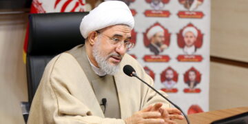 آية الله الأراكي: ضرب المصالح الأمريكية وقتال عملائها واجبان.. وأيُّ تضعيف للمقاومة حرام