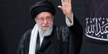 إعلان تشكيل “اللجنة الحوزويّة لتشييع الإمام الشهيد” وحشد جميع طاقات الحوزة العلميّة وإمكاناتها لإقامة مراسم تشييعٍ مهيبةٍ لسماحة القائد