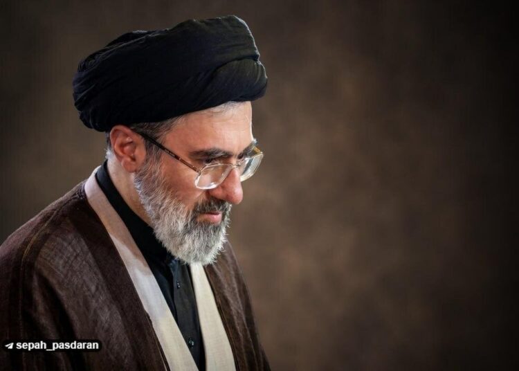 قائد الثورة : نعاهد أن نأخذ بثأر دم الإمام الشهيد من القتلة المجرمين