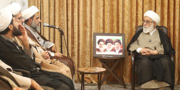 المجلس الأعلى للحوزات العلميّة في ايران: نجاح الثورة الإسلاميّة ثمرة إخلاص إمامَيها